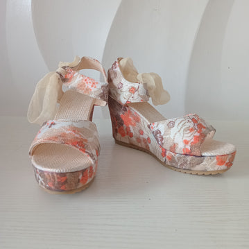 Floral Wedges Orange