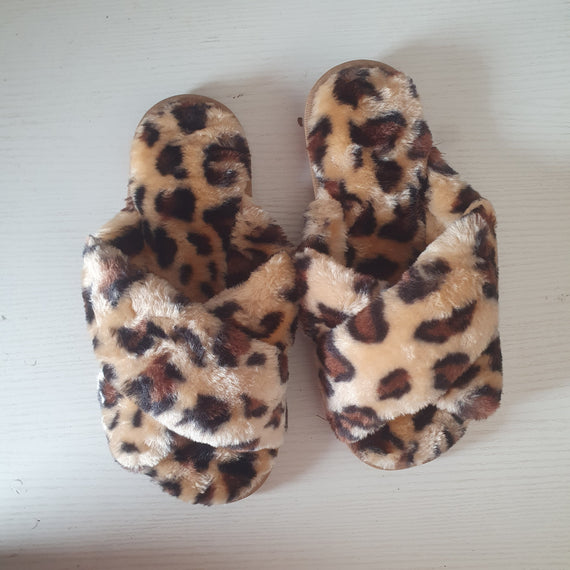 Fur Cross Slippers [Brown/Leopard]